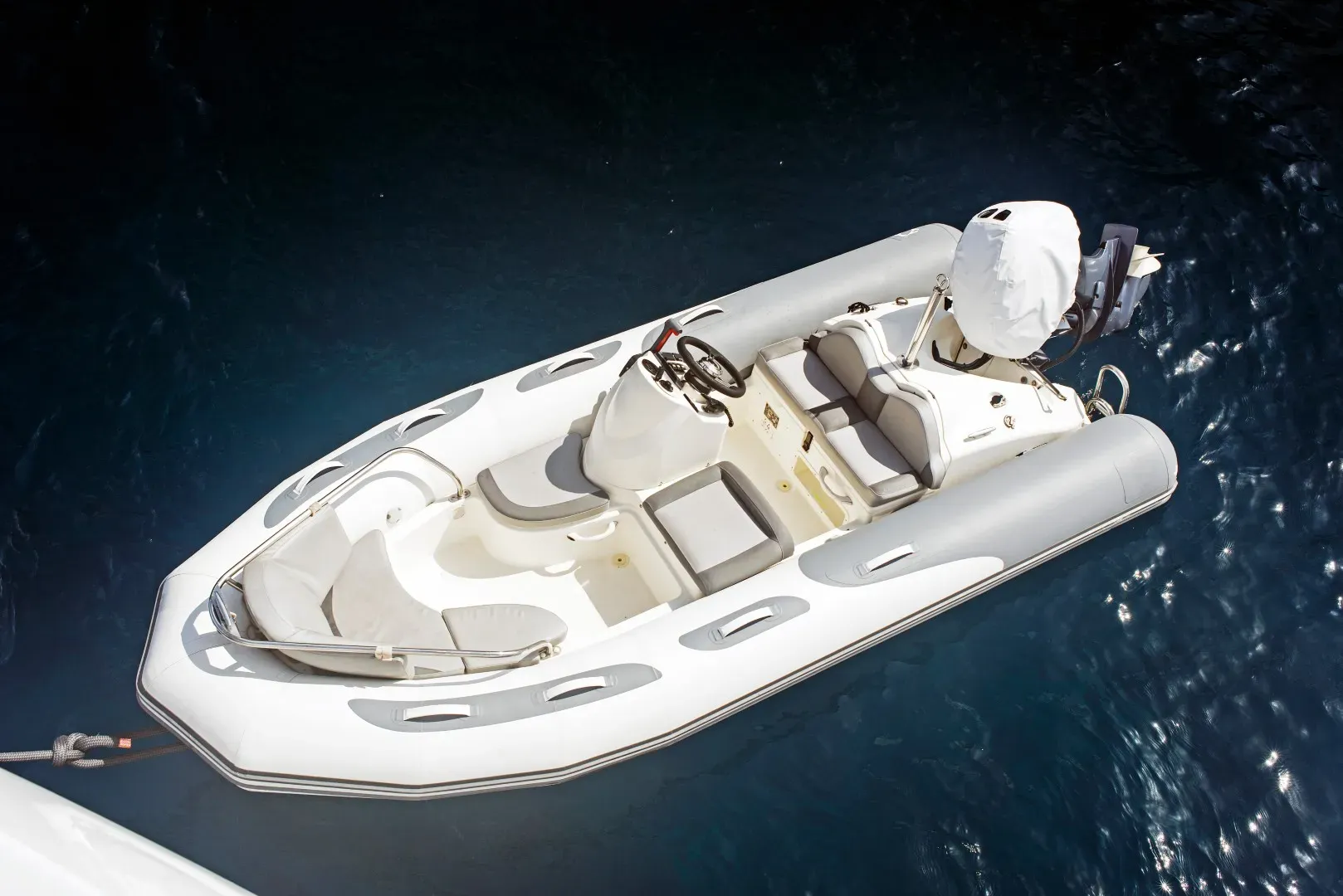 bateau semi-gonflable toute marque